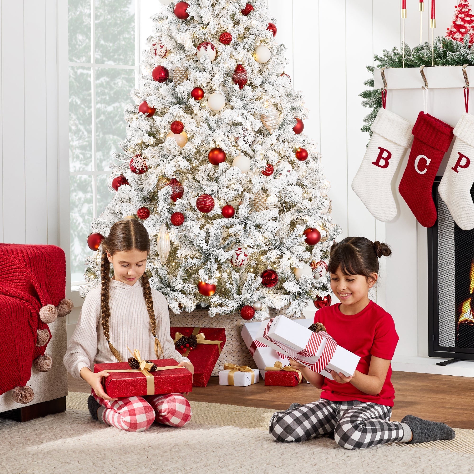 Pre-Lit White Snow Flocked Artificial Pine Christmas Tree w/ 2-in-1 Lights